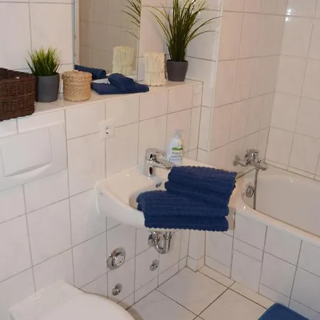 2-zi-ferienwohnung-mueritzblick-direkt-am-seeufer-perfekte-lage-barrierefrei Apartmán